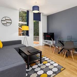 Flatzy - Lovely Sefton Park Retreat , Liverpool United Kingdom